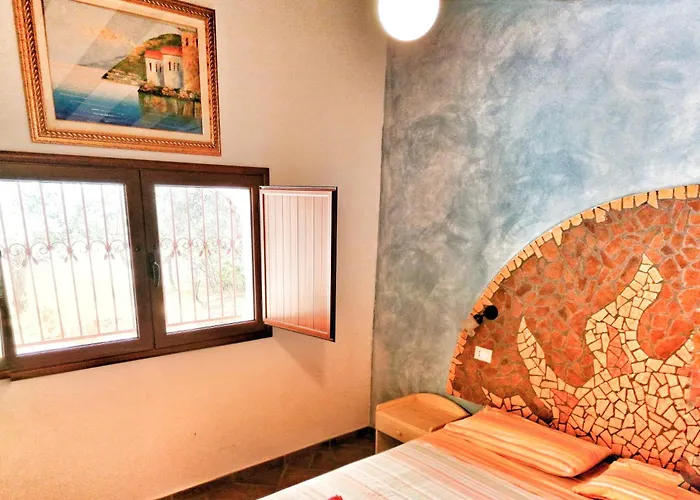 度假居 Su Navru Irgoli